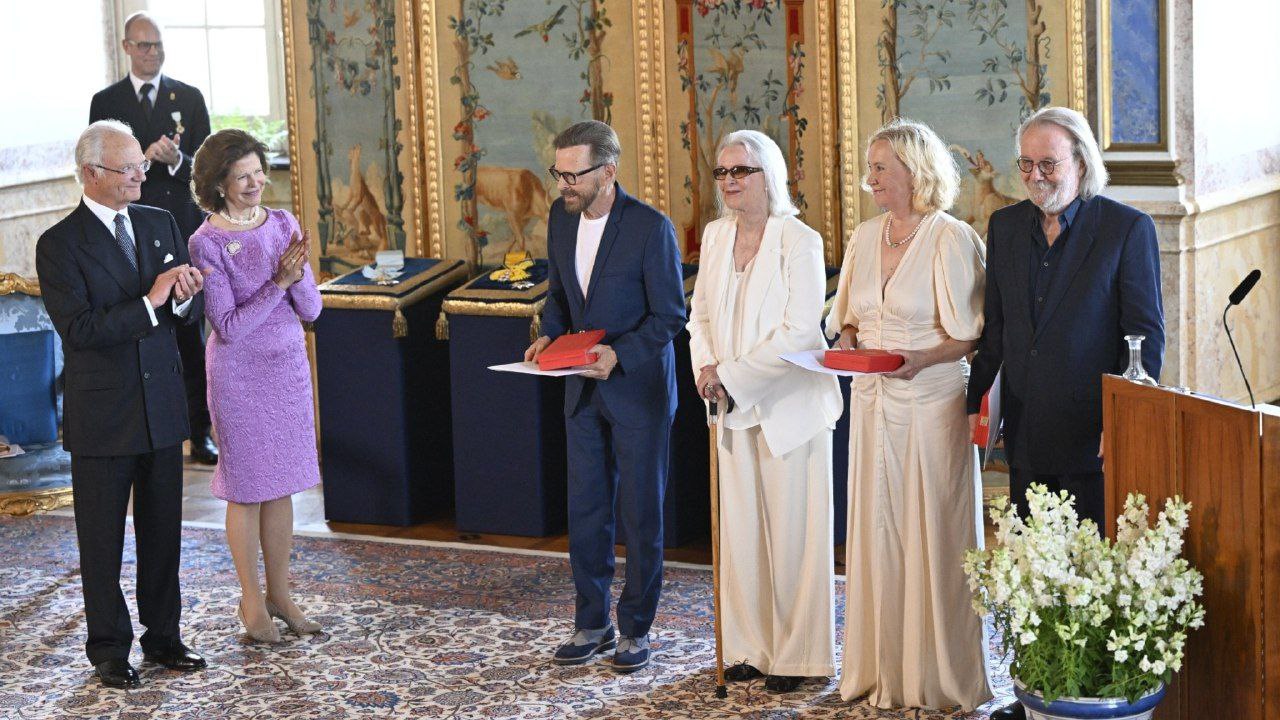 اعضای آبا نشان Vasa را از پادشاه دریافت کردند: “بسیار پرافتخار”