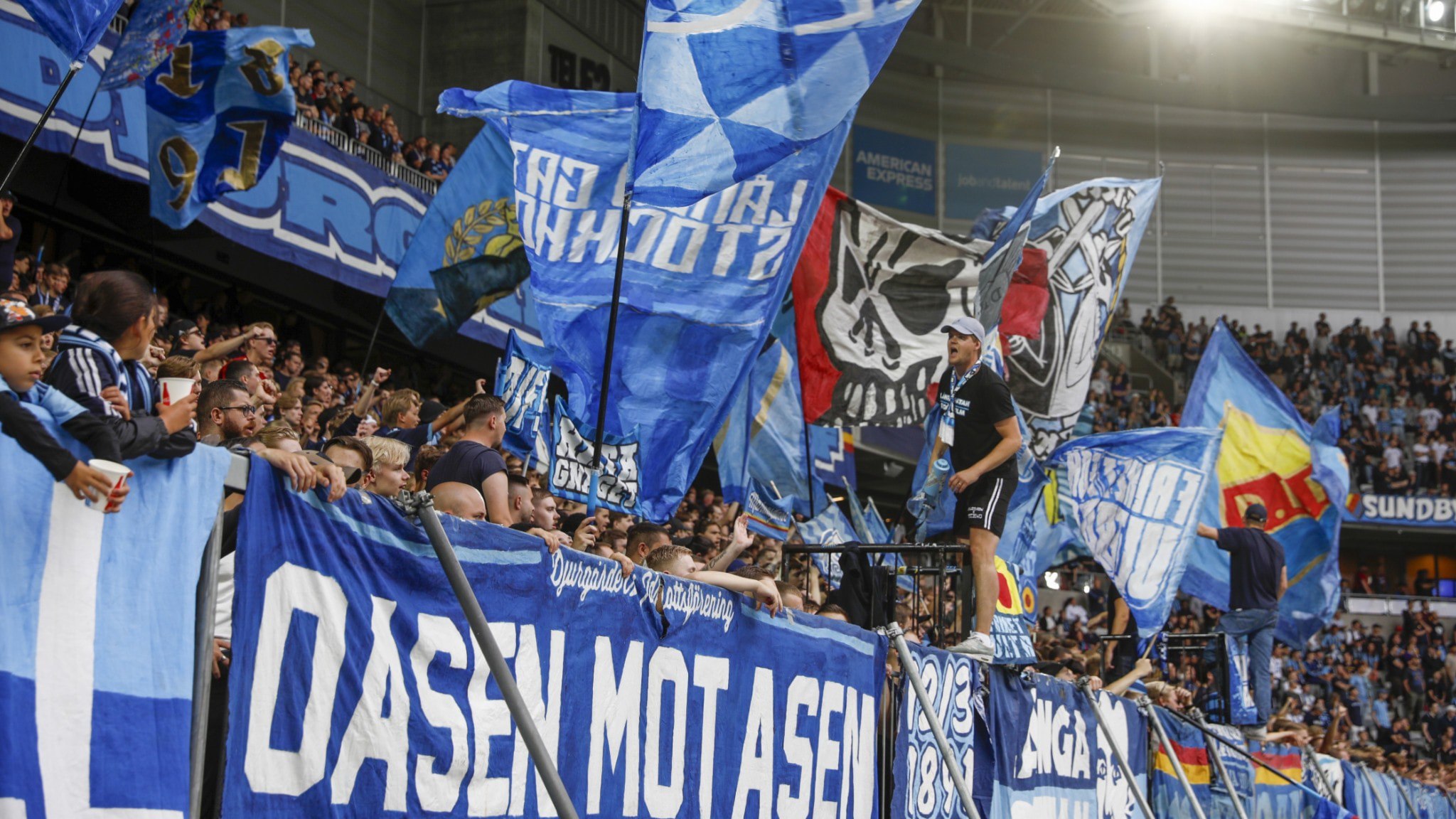 ⚡️ پس از تحریم تماشاچیان استکهلمی، اکنون تعداد بیشتری به این حرکت پیوسته‌اند