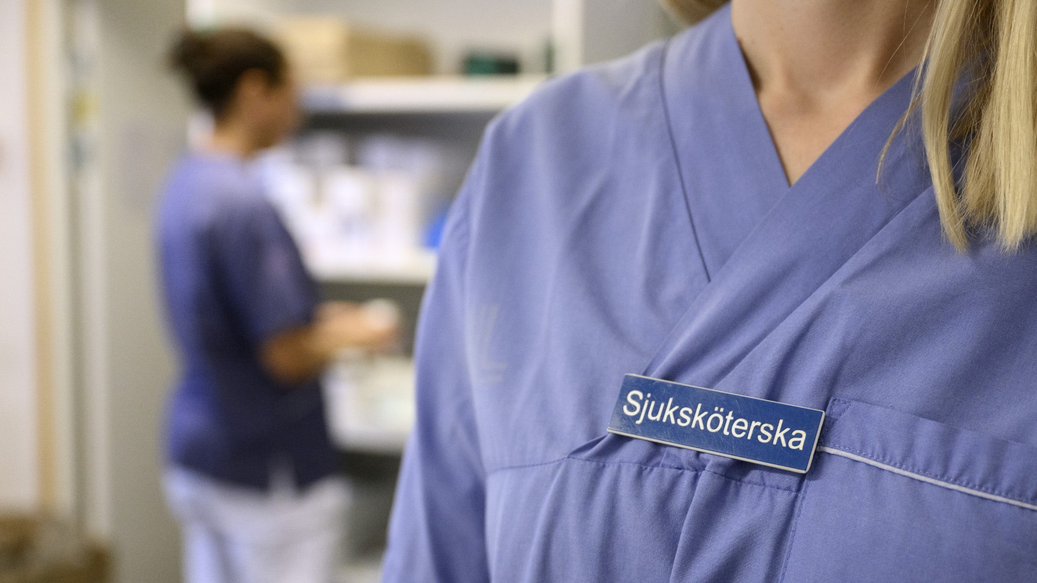 ⚡️ پرسنل درمانی که پروانه خود را از دست می‌دهند به کار خود ادامه می‌دهند؛ نظارتی وجود ندارد