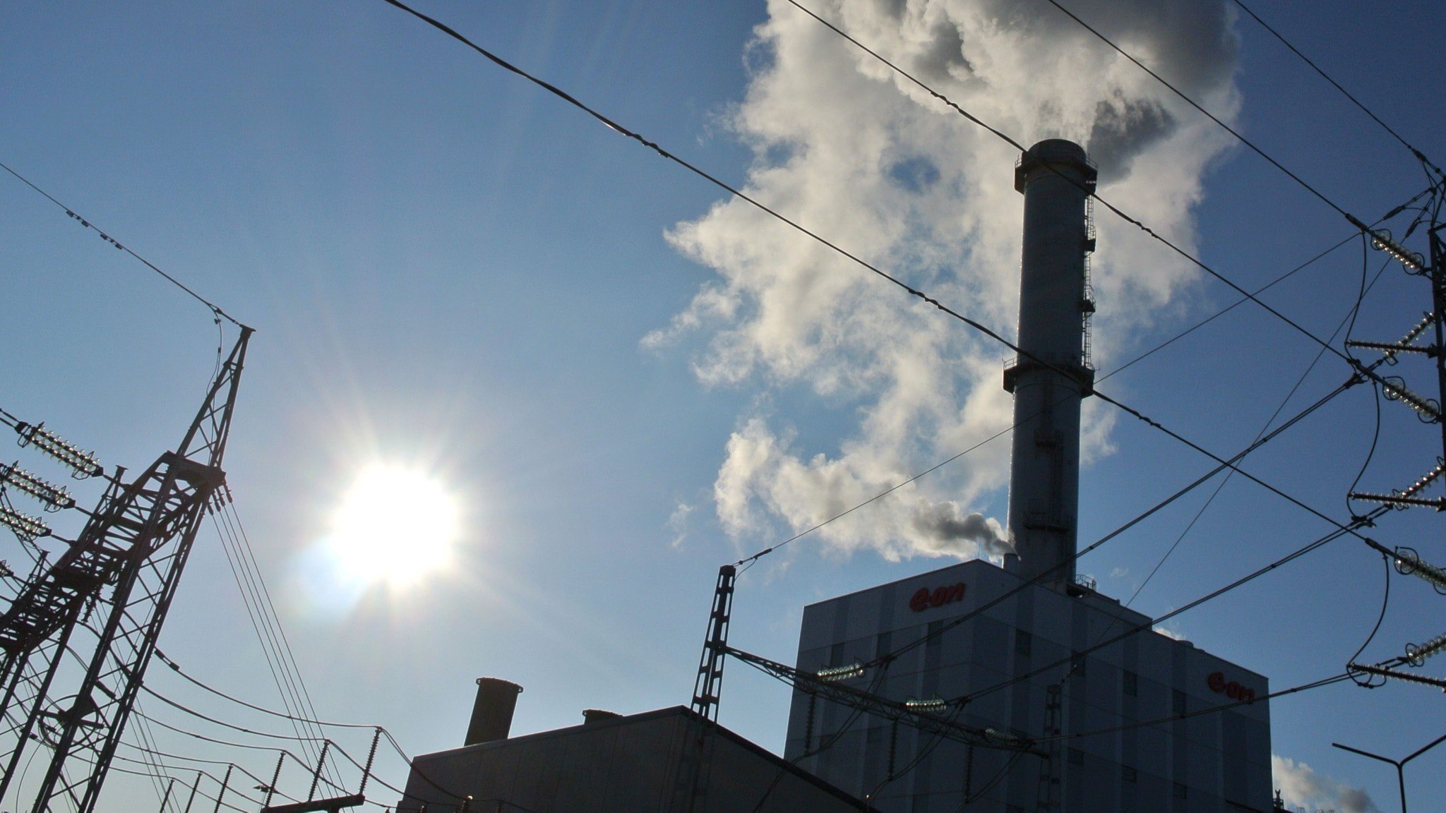 ⚡️ آخرین راه‌حل: چگونه می‌توان در زمان جنگ به فعالیت‌های حیاتی برق‌رسانی کرد؟