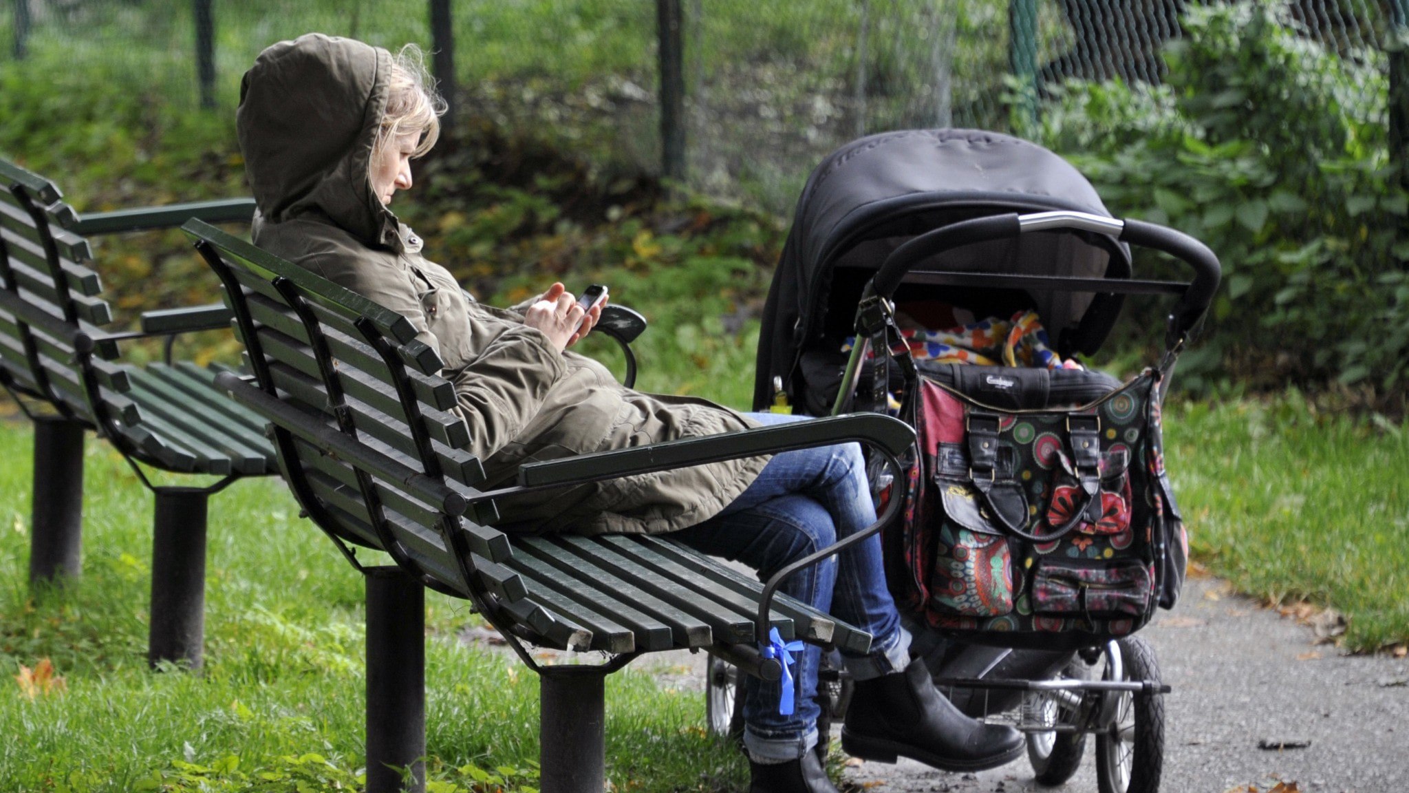 ⚡️ توصیه اداره بهداشت عمومی سوئد به والدین: زمان استفاده از صفحهنمایش خود را بازبینی کنید