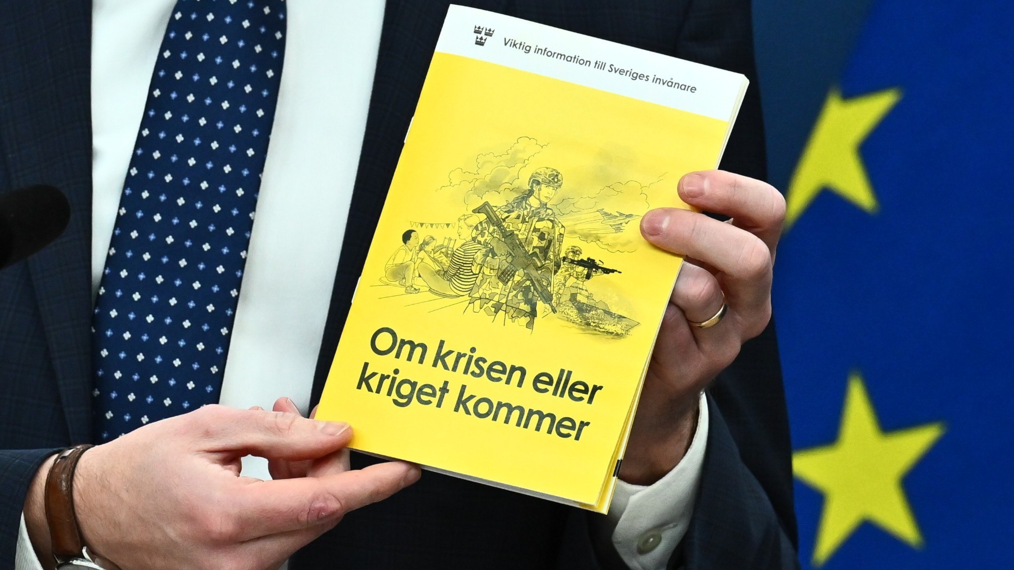 ⚡️ نسخه جدید بروشور “اگر بحران یا جنگ بیاید” منتشر شده است؛ راهنمایی‌هایی برای مقابله با حملات هوایی