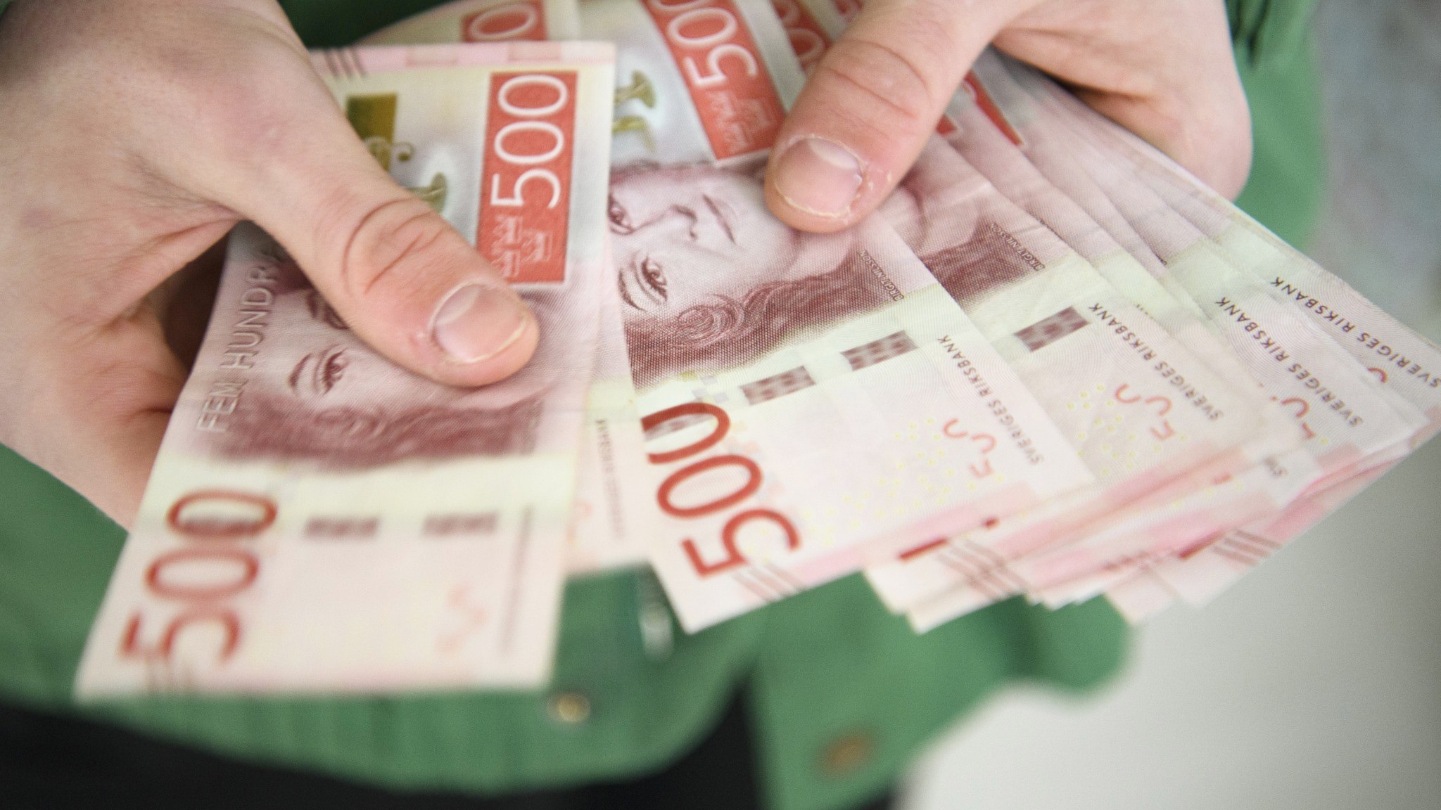 ⚡️ پول‌های حاصل از قاچاق مواد مخدر به صورت نقدی از کشور خارج می‌شوند و برای خرید محموله‌های جدید مواد مخدر استفاده می‌شوند