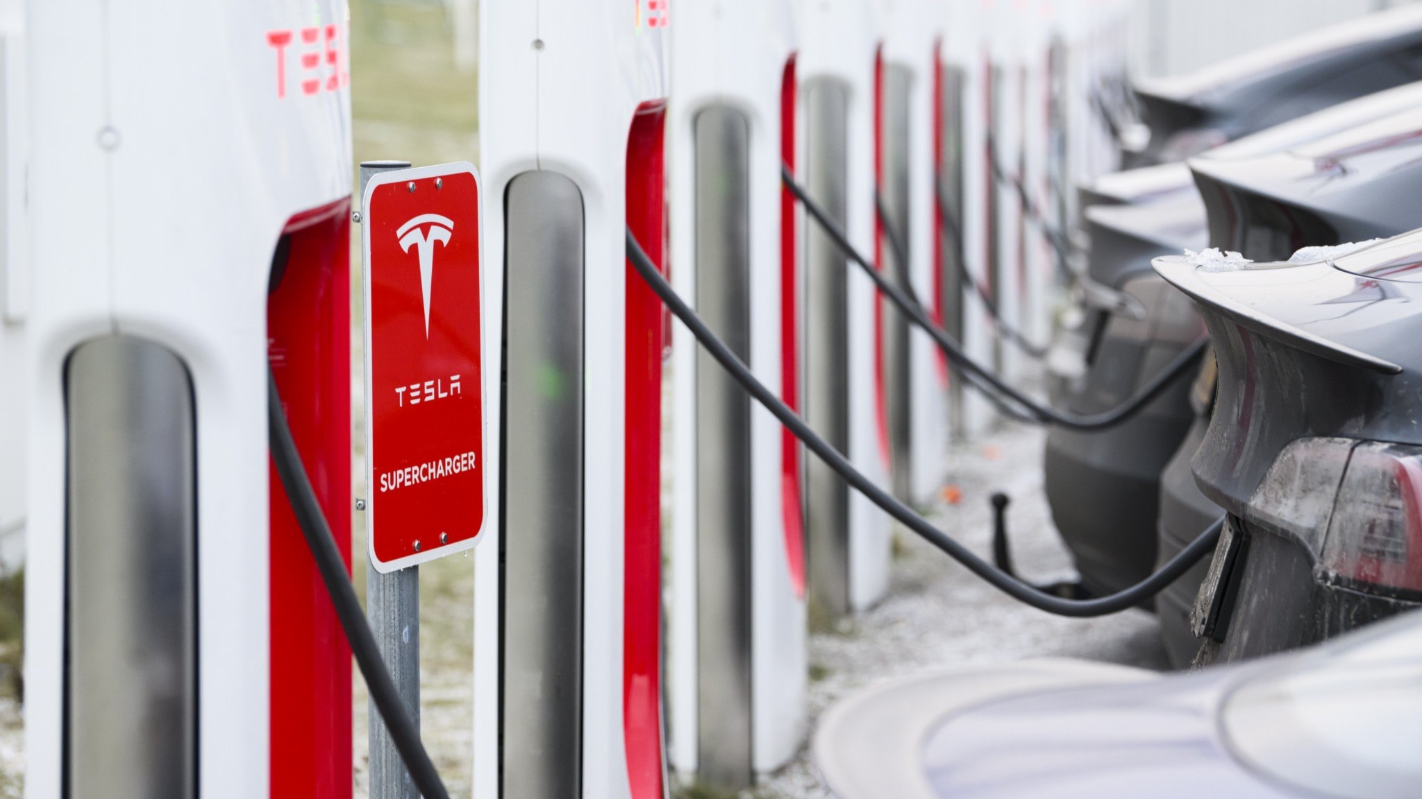 ⚡️ تسلا به دلیل ایستگاه‌های شارژ مشکوک به غیرقانونی بودن، تحت پیگرد قضایی قرار می‌گیرد