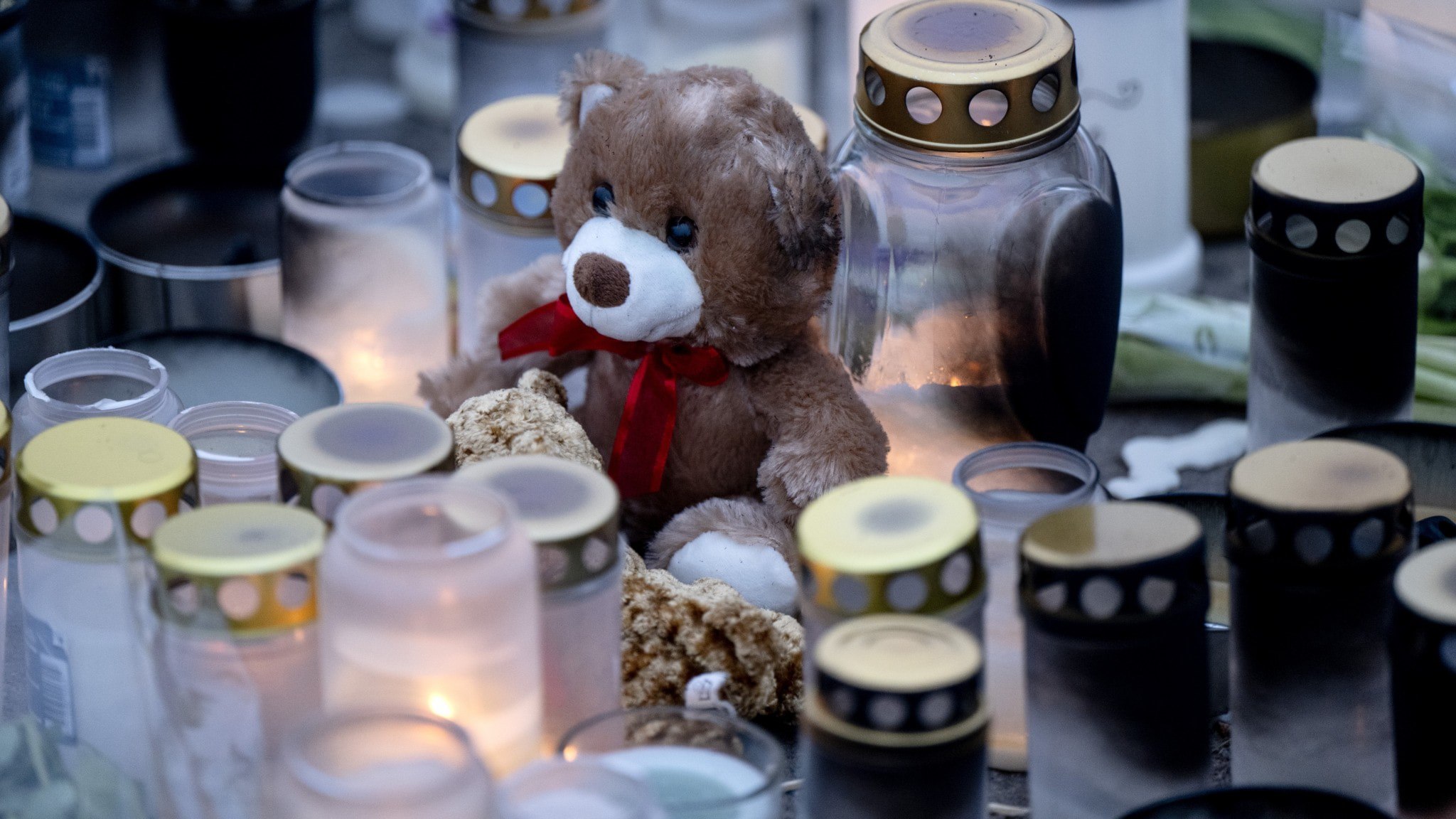 ⚡️ ۱۸ جوان در قتلعام اوربرو یکی از والدین خود را از دست دادند