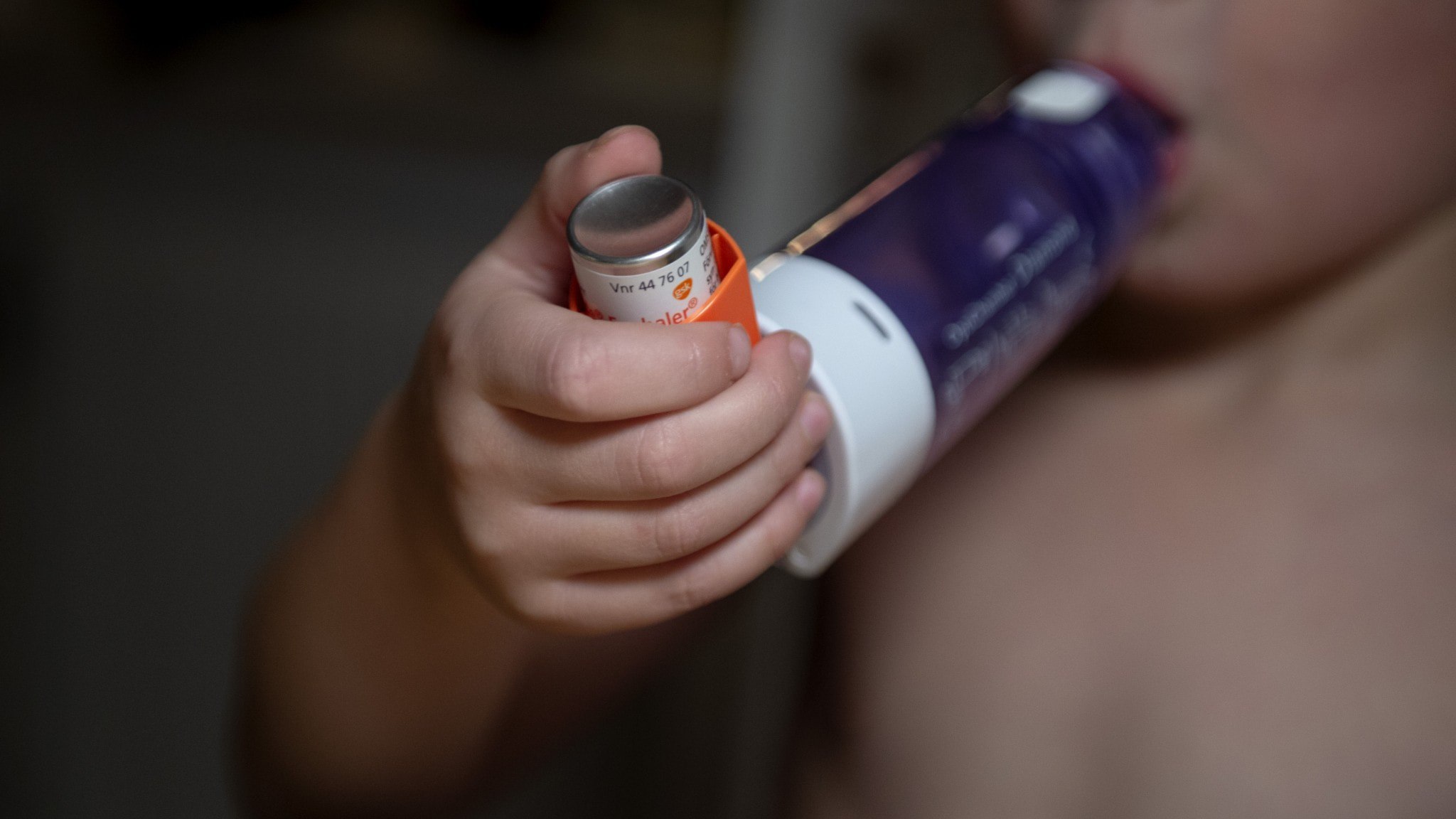 ⚡️ سلما، دختر خردسالی که نزدیک به دو سال دارد، در شش ماه گذشته اسپری آسم خود را دریافت نکرده است