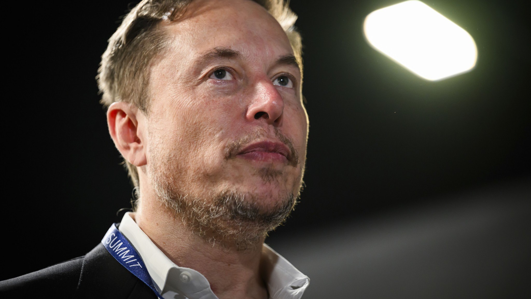 ⚡️ ارزش سهام تسلا به شدت سقوط کرده است و ۸۰۰ میلیارد دلار از ارزش بازار آن از بین رفته است