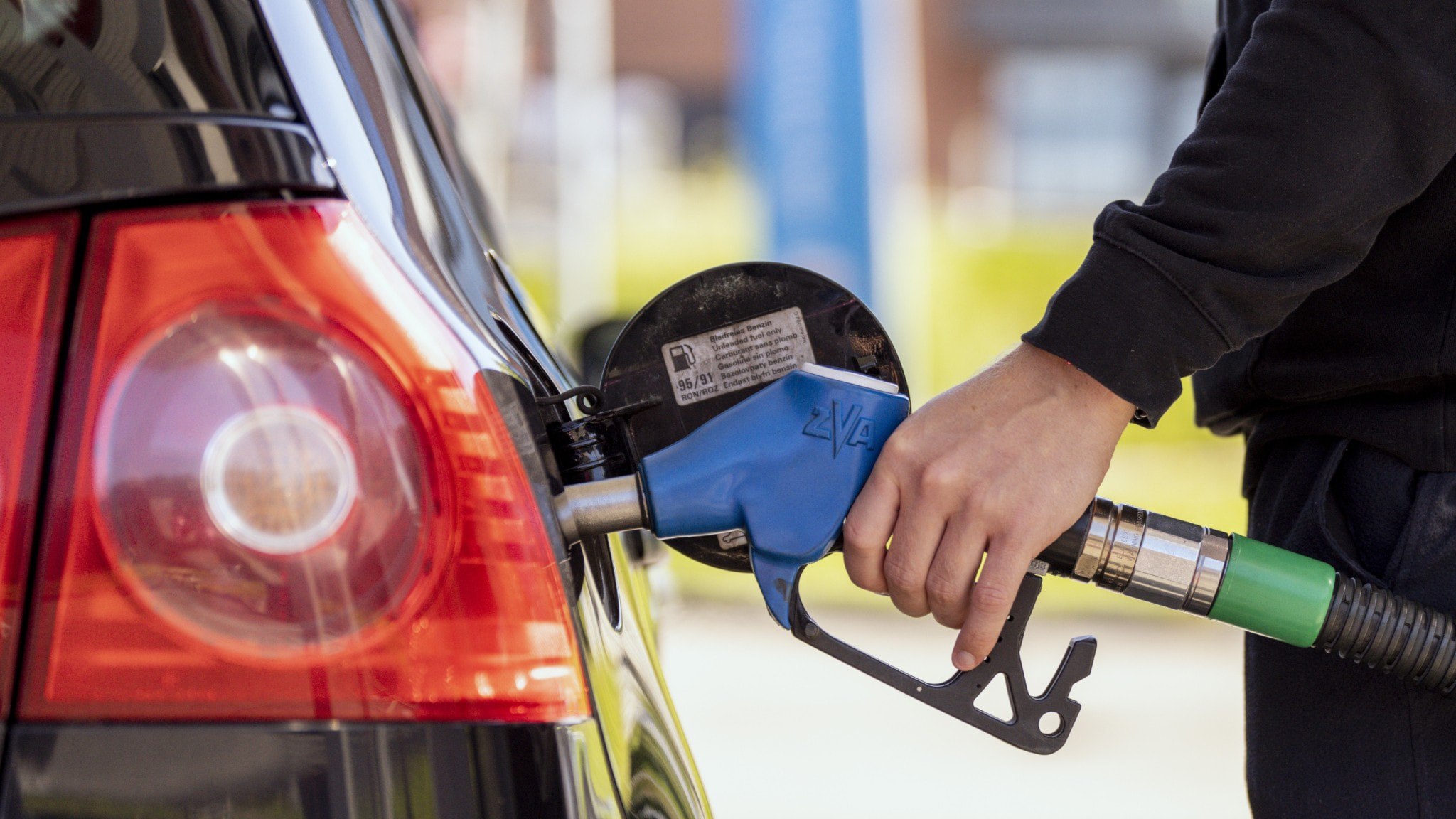 ⚡️ پایینترین قیمت بنزین در چند سال اخیر