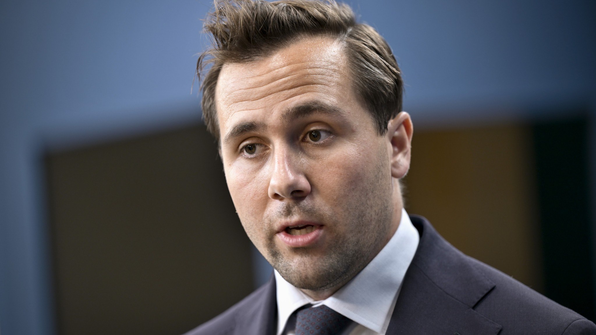 ⚡️ وزیر پس از اظهاراتش درباره کمک‌های خارجی مورد انتقاد قرار گرفت: «بسیار عجیب»