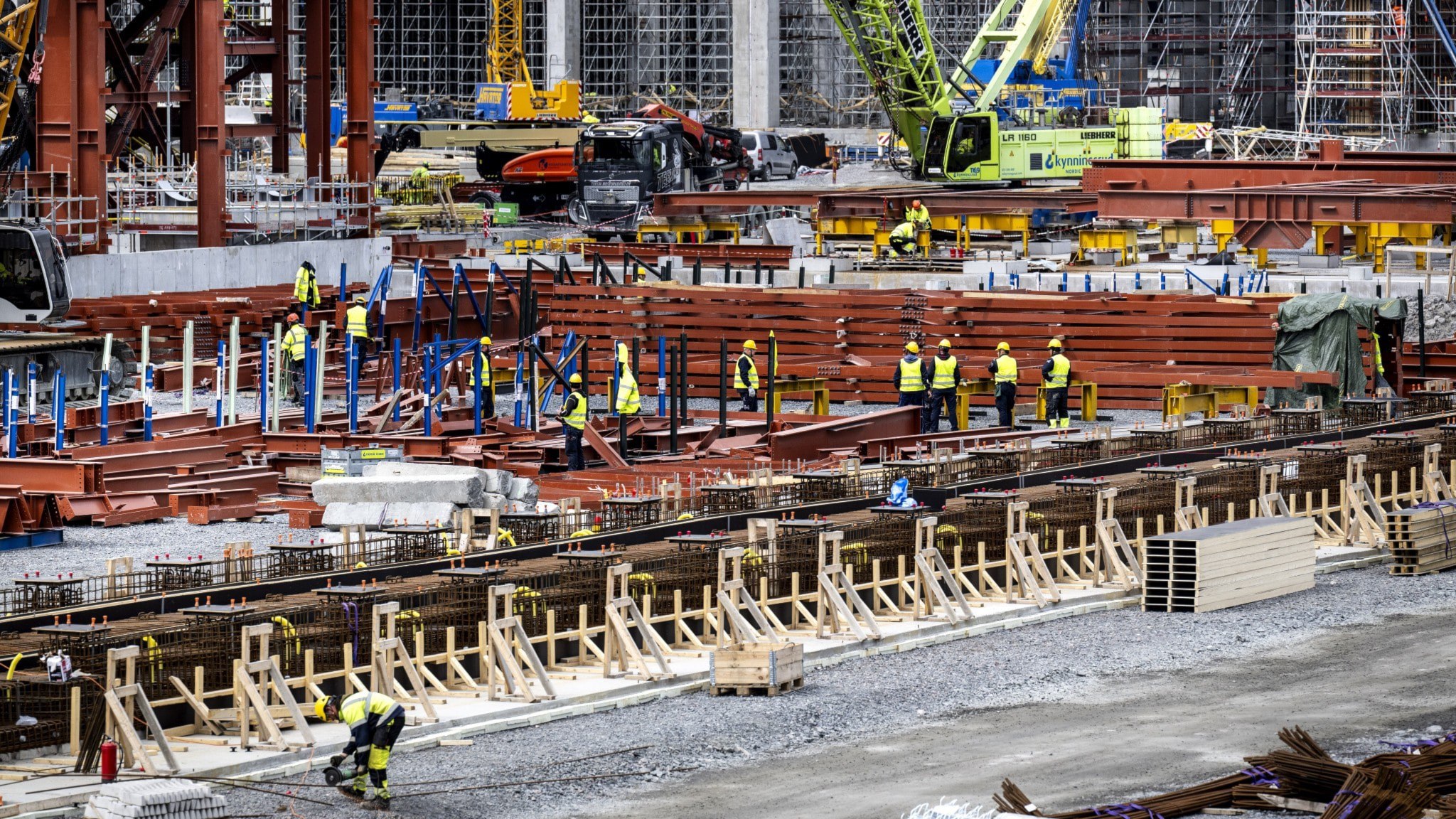 ⚡️ صنعت علیرغم پیشبینیها، برق کمتری مصرف میکند