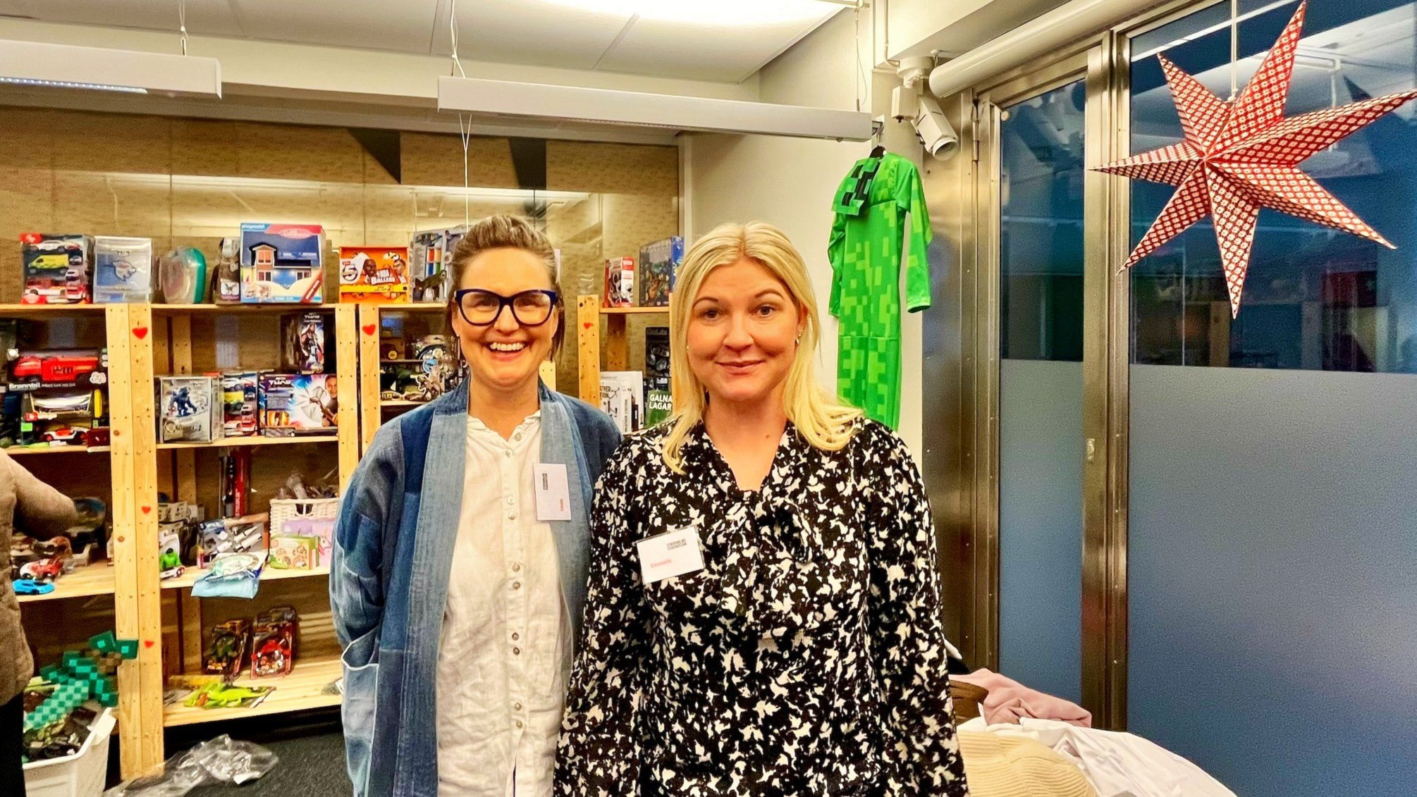 ⚡️ در اینجا خانواده‌های آسیب‌پذیر هدایای کریسمس دریافت می‌کنند