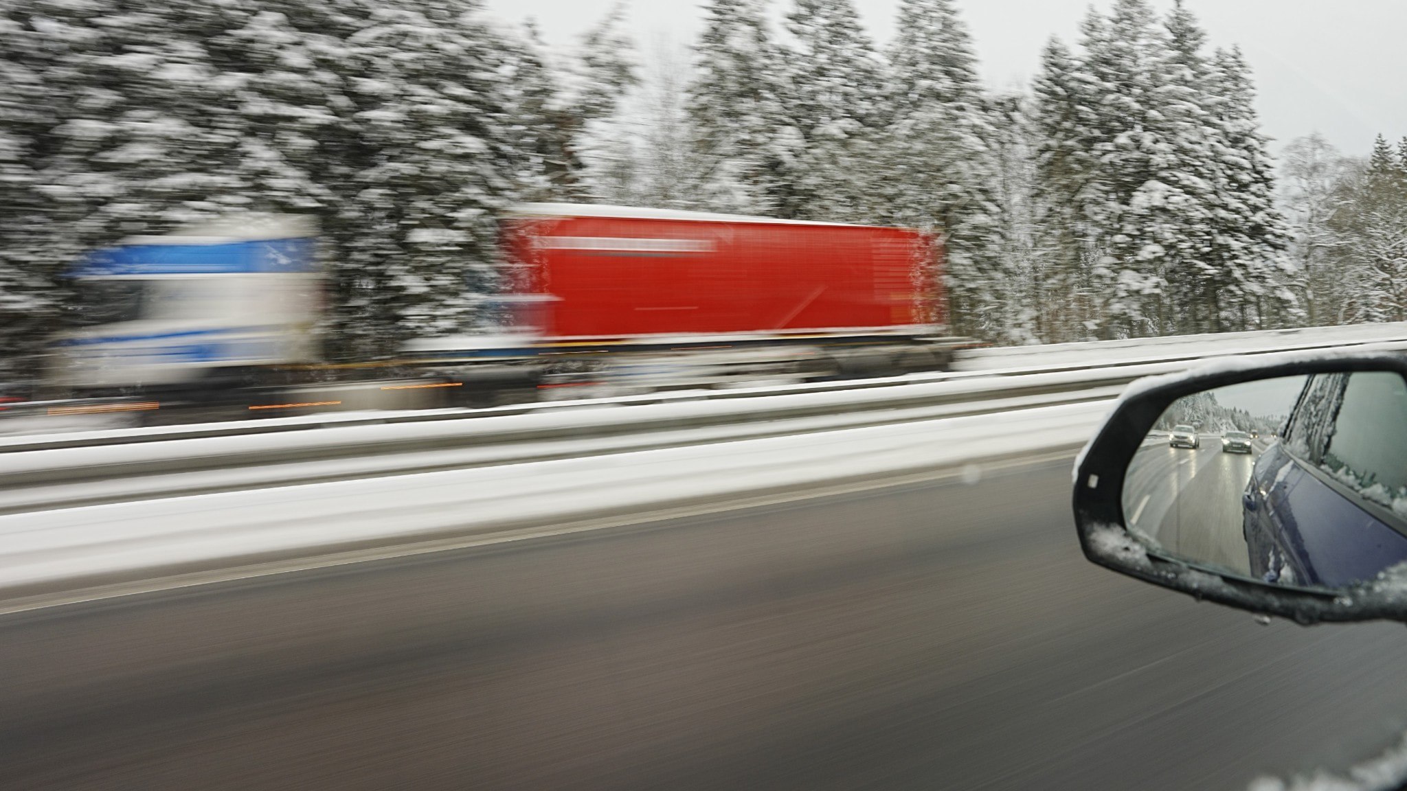 ⚡️ هرج‌ومرج کامیونی در بندر یوتبوری؛ صدها خودرو در صف‌ها گیر افتادند