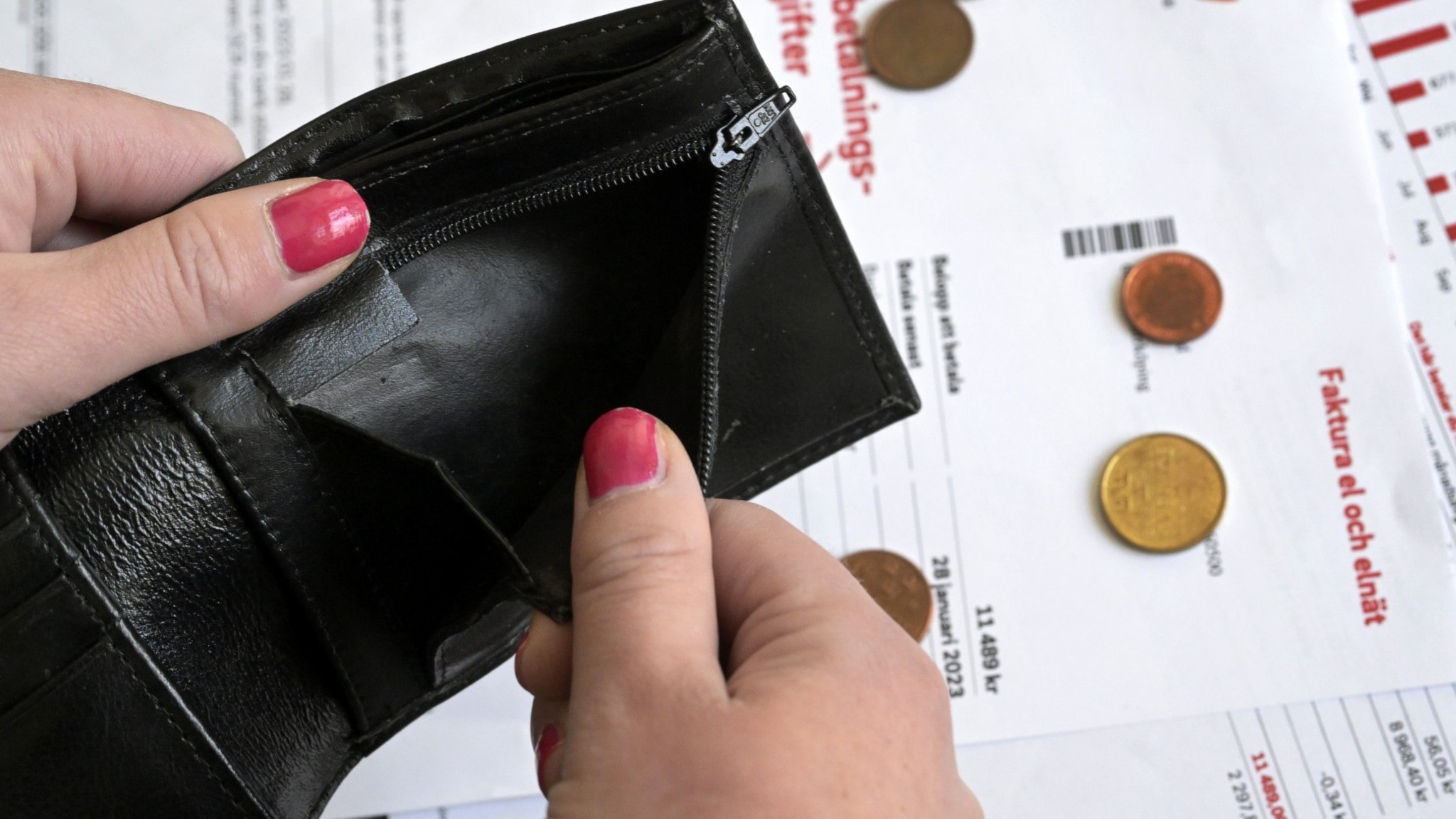 ⚡️ پس از افزایش قیمت برق، مشتریان بیشتری از شرکتهای برق درخواست کمک میکنند.