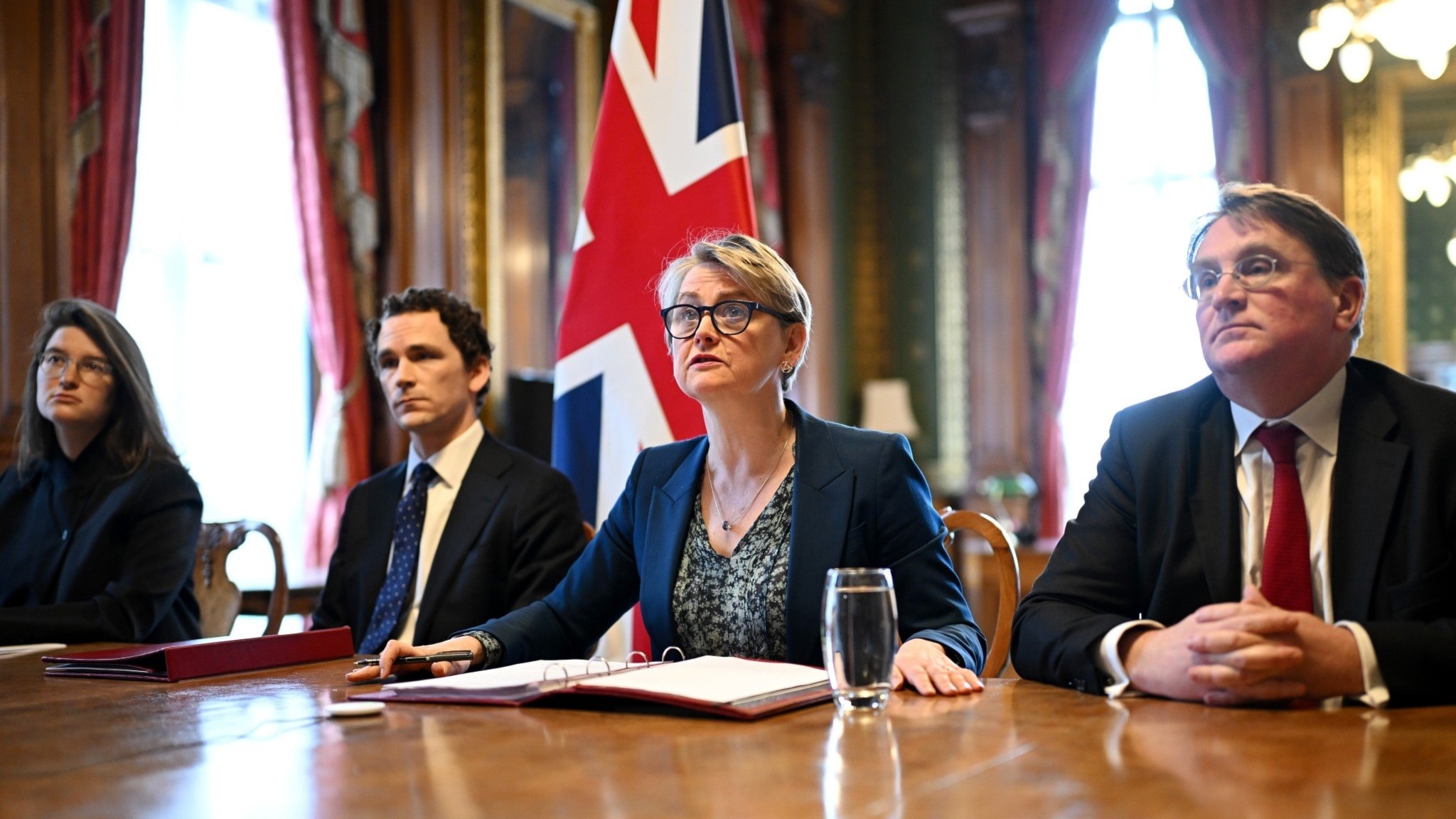 ⚡️ حدود ۳۰ کشور گرد هم آمده‌اند؛ درباره تنگه هرمز در ایران گفت‌وگو می‌کنند